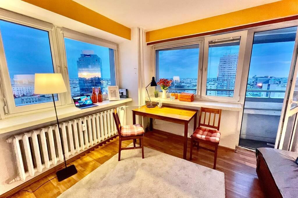 Orange Metro Fast Wifi 1Gbs Big Tv Hbo Appletv Apartment Warsaw Exterior photo