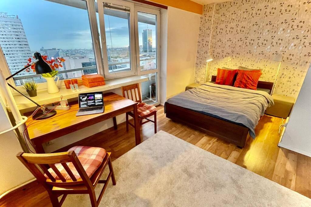 Orange Metro Fast Wifi 1Gbs Big Tv Hbo Appletv Apartment Warsaw Exterior photo