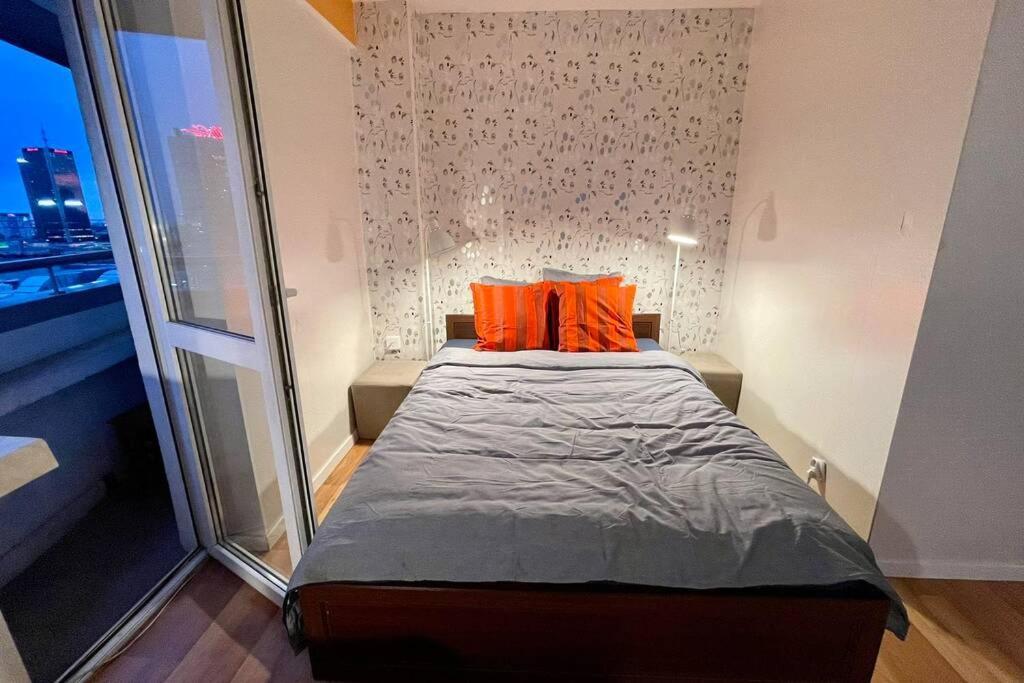 Orange Metro Fast Wifi 1Gbs Big Tv Hbo Appletv Apartment Warsaw Exterior photo