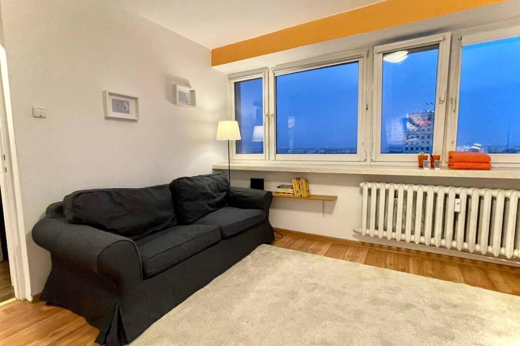 Orange Metro Fast Wifi 1Gbs Big Tv Hbo Appletv Apartment Warsaw Exterior photo