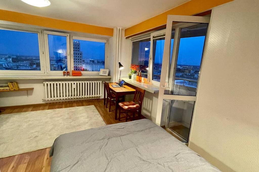 Orange Metro Fast Wifi 1Gbs Big Tv Hbo Appletv Apartment Warsaw Exterior photo