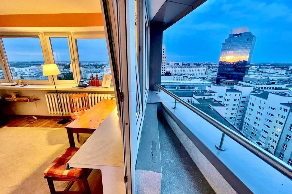 Orange Metro Fast Wifi 1Gbs Big Tv Hbo Appletv Apartment Warsaw Exterior photo