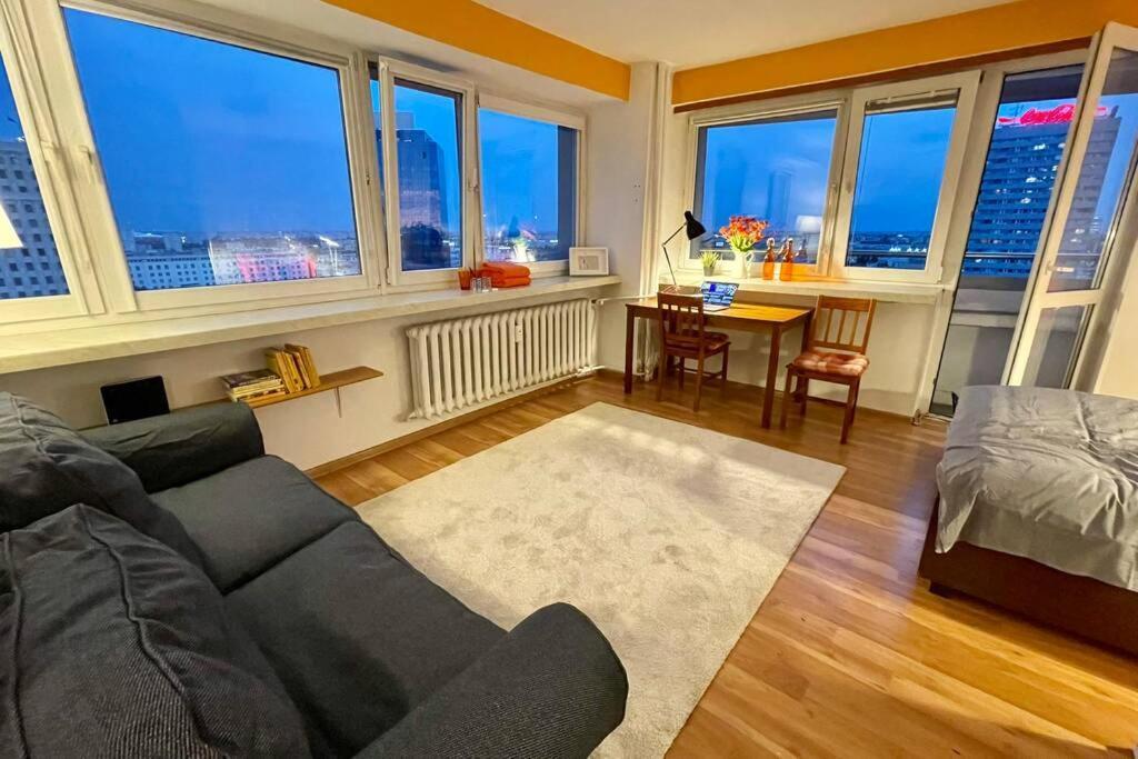 Orange Metro Fast Wifi 1Gbs Big Tv Hbo Appletv Apartment Warsaw Exterior photo