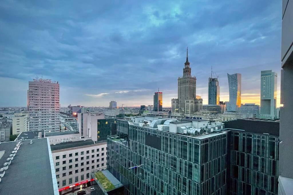 Orange Metro Fast Wifi 1Gbs Big Tv Hbo Appletv Apartment Warsaw Exterior photo