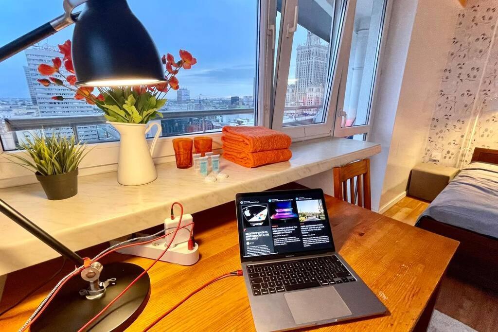 Orange Metro Fast Wifi 1Gbs Big Tv Hbo Appletv Apartment Warsaw Exterior photo