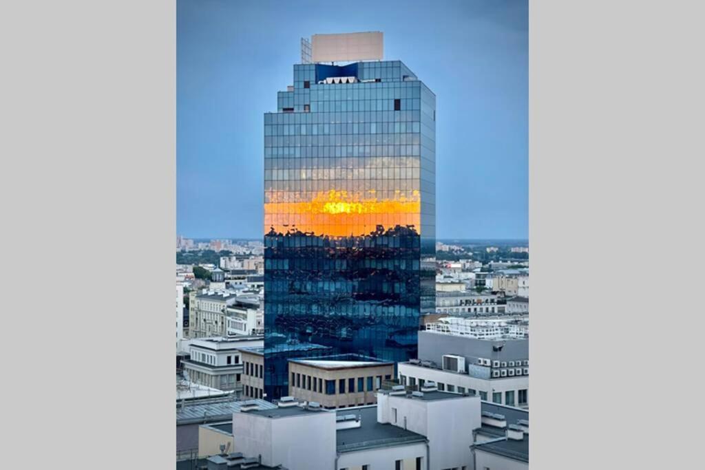 Orange Metro Fast Wifi 1Gbs Big Tv Hbo Appletv Apartment Warsaw Exterior photo